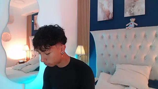 Snapshot of Aiden_Rivers_ chatting on 04.09.26 Aiden Rivers online show from 04.09.26