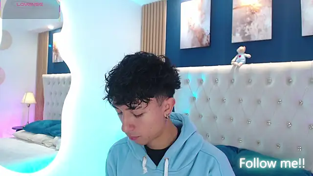 Snapshot of Aiden_Rivers_ chatting on 04.16.26 Aiden Rivers online show from 04.16.26