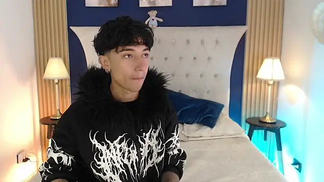 Snapshot of Aiden_Rivers_ chatting on 07.01.26 Aiden Rivers online show from 07.01.26