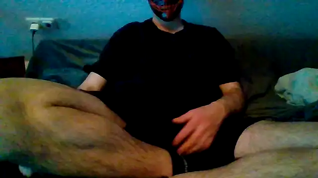 Snapshot of Blackklu chatting on 04.06.26 Blackklu online show from 04.06.26
