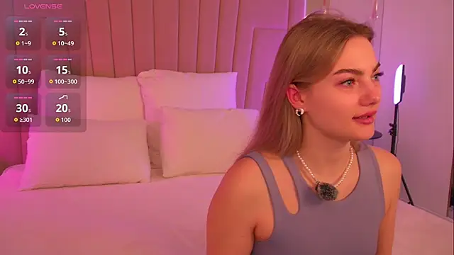 Snapshot of Sona_Lavberi chatting on 02.19.26 Sona Lavberi online show from 02.19.26