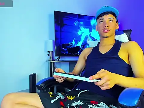 Lyam Russo online show from 03.27.26