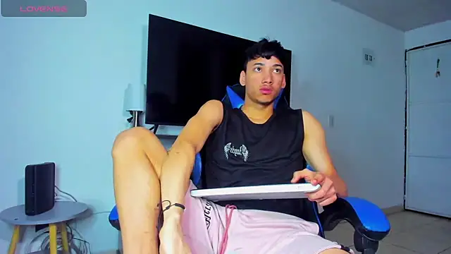 Lyam Russo online show from 04.14.26