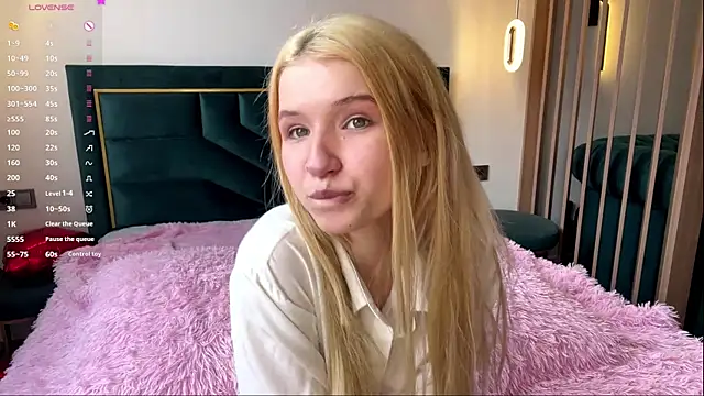 Snapshot of PrincessSwelgart chatting on 03.31.26 PrincessSwelgart online show from 03.31.26