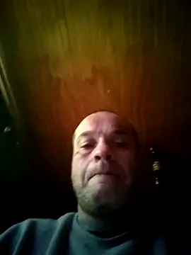 Snapshot of SaneBenadryl chatting on 05.17.26 SaneBenadryl online show from 05.17.26