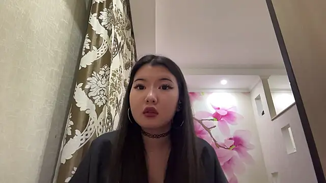 MaeRaads online show from 02.25.26