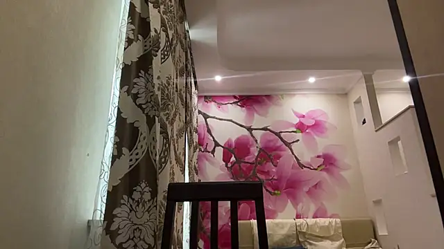 MaeRaads online show from 02.28.26