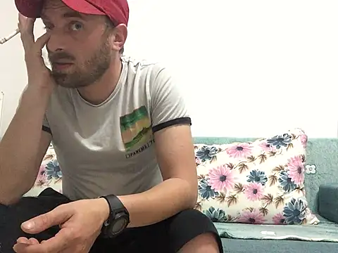 Snapshot of Scarbau chatting on 05.19.26 Scarbau online show from 05.19.26