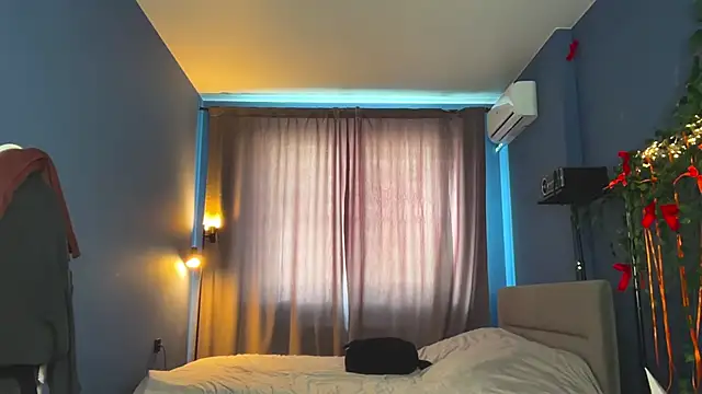 Anna Kare online show from 04.13.26