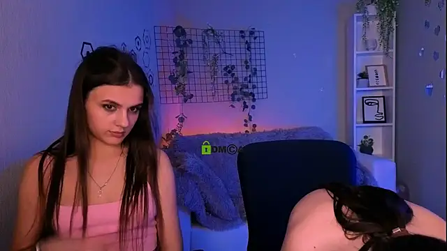 Snapshot of amalialowell chatting on 03.13.26 amalialowell online show from 03.13.26