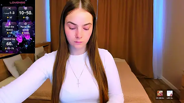 Maddy Wood  online show from 03.12.26