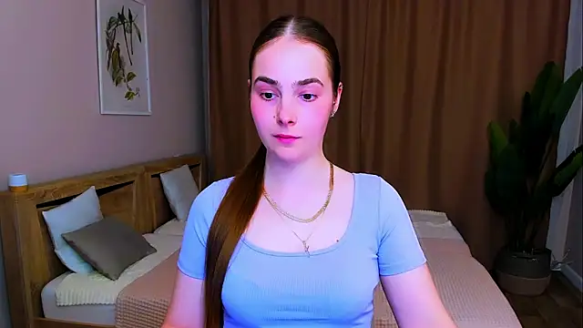 Snapshot of Maddy_Wood_ chatting on 04.18.26 Maddy Wood online show from 04.18.26