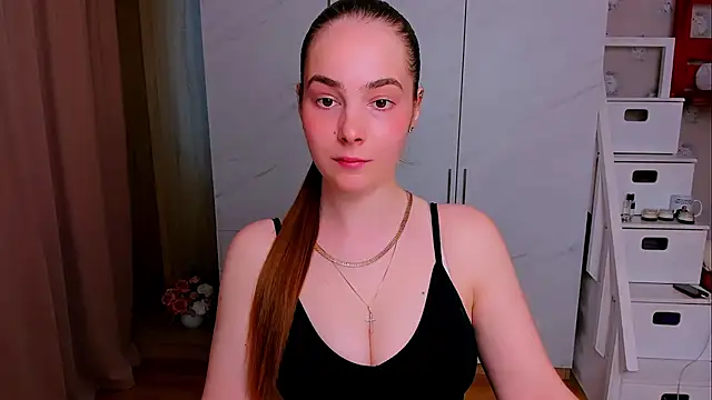 Snapshot of Maddy_Wood_ chatting on 04.27.26 Maddy Wood online show from 04.27.26