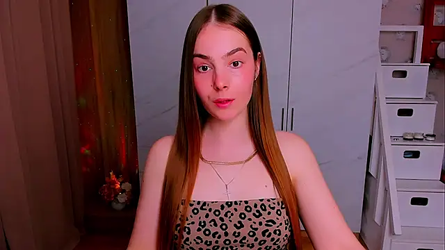 Snapshot of Maddy_Wood_ chatting on 04.28.26 Maddy Wood online show from 04.28.26