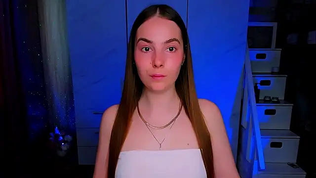 Snapshot of Maddy_Wood_ chatting on 05.02.26 Maddy Wood online show from 05.02.26