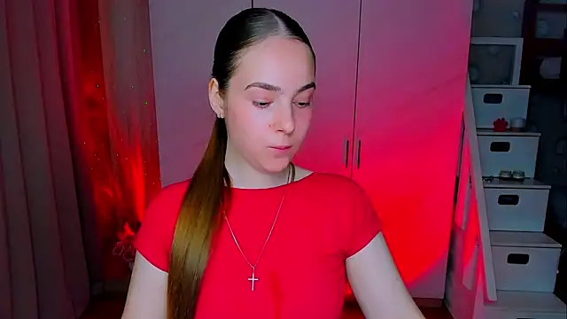 Snapshot of Maddy_Wood_ chatting on 05.17.26 Maddy Wood online show from 05.17.26