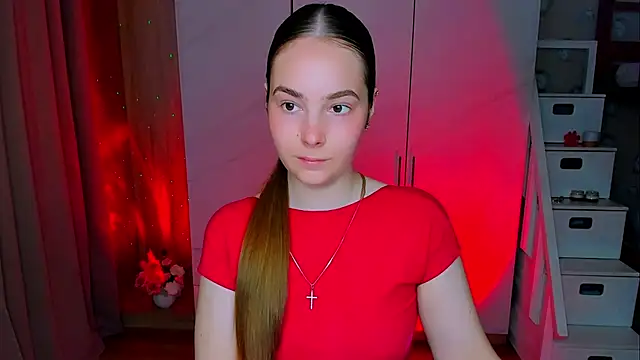Snapshot of Maddy_Wood_ chatting on 05.18.26 Maddy Wood online show from 05.18.26