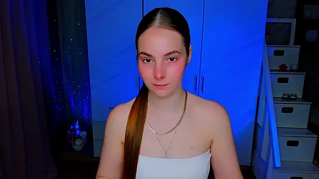 Snapshot of Maddy_Wood_ chatting on 05.23.26 Maddy Wood online show from 05.23.26