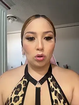 Kiarhatrixie1 online show from 02.25.26