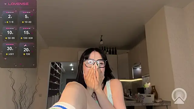 Snapshot of alicelanei chatting on 04.15.26 alicelanei online show from 04.15.26