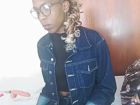 Snapshot of ChocoSlenderXXX chatting on 03.12.26 ChocoSlenderXXX online show from 03.12.26