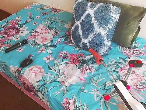 Snapshot of ChocoSlenderXXX chatting on 03.19.26 ChocoSlenderXXX online show from 03.19.26