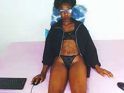 Snapshot of ChocoSlenderXXX chatting on 04.19.26 ChocoSlenderXXX online show from 04.19.26