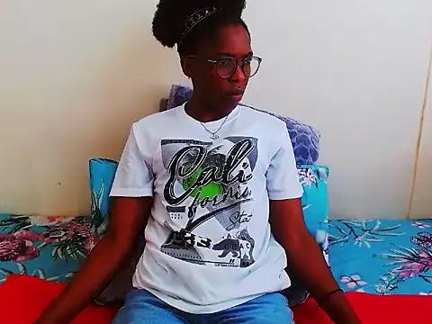 Snapshot of ChocoSlenderXXX chatting on 04.28.26 ChocoSlenderXXX online show from 04.28.26