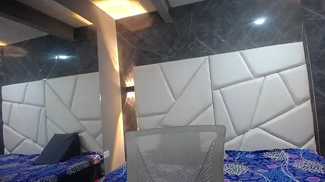 Snapshot of violet_angel13 chatting on 03.16.26 violet angel13 online show from 03.16.26