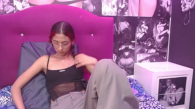 Snapshot of violet_angel13 chatting on 03.24.26 violet angel13 online show from 03.24.26