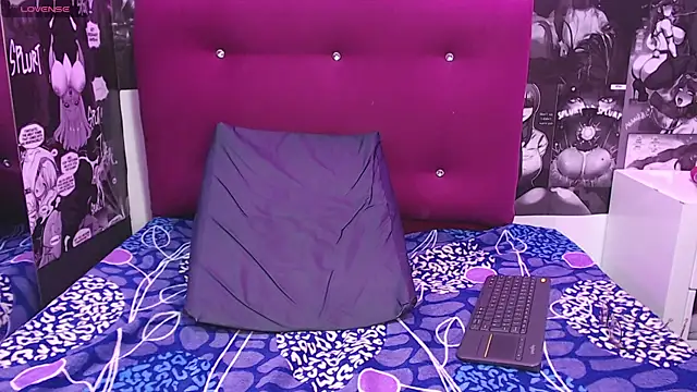 Snapshot of violet_angel13 chatting on 04.12.26 violet angel13 online show from 04.12.26