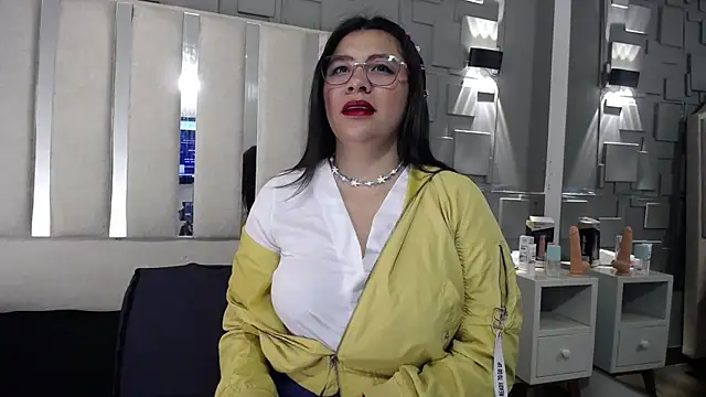 Snapshot of belen_green chatting on 06.22.26 belen green online show from 06.22.26