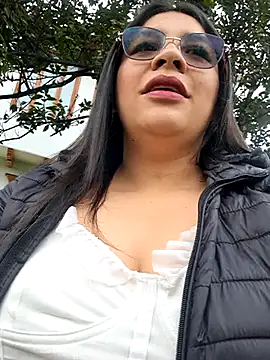 Snapshot of belen_green chatting on 06.28.26 belen green online show from 06.28.26