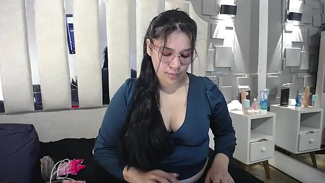 Snapshot of belen_green chatting on 07.17.26 belen green online show from 07.17.26