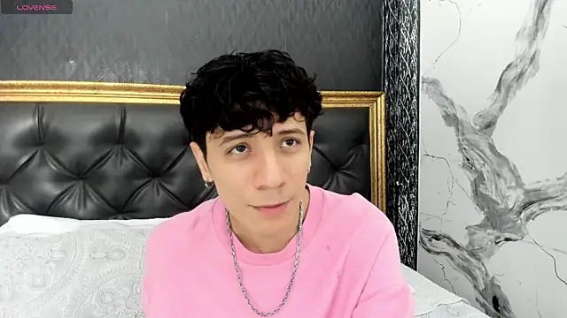 Snapshot of Angel_St1 chatting on 05.18.26 Angel St1 online show from 05.18.26