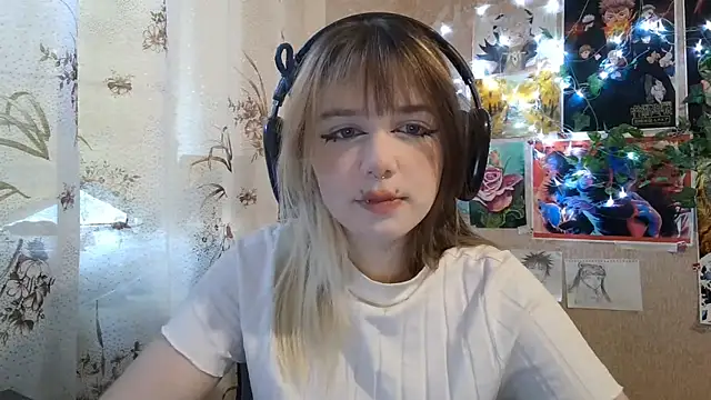 Snapshot of MilaTyan chatting on 07.12.26 MilaTyan online show from 07.12.26