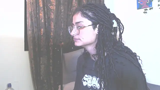 Snapshot of Lili__Clan chatting on 07.14.26 Lili Clan online show from 07.14.26