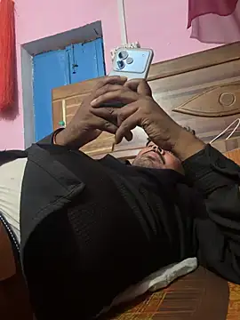 Snapshot of pussylicker9927 chatting on 04.24.26 pussylicker9927 online show from 04.24.26
