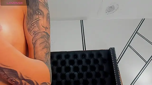 Snapshot of evangeline_valencia chatting on 02.19.26 evangeline valencia online show from 02.19.26