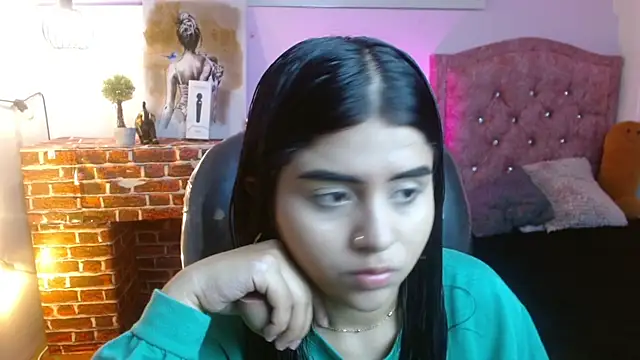 mila quin online show from 04.05.26