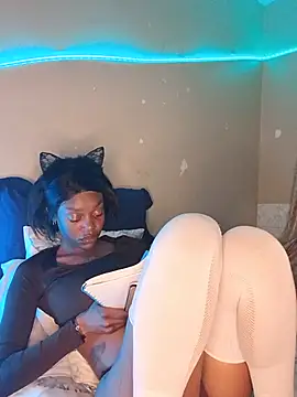 Ebony Colossus online show from 06.17.26