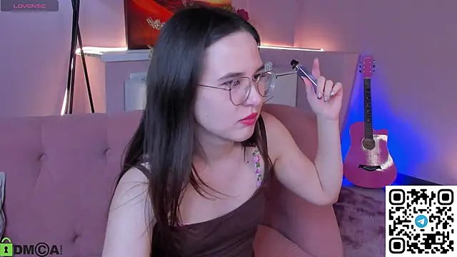 Snapshot of leylamirage chatting on 03.03.26 leylamirage online show from 03.03.26