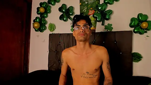 Snapshot of Gay_Red_Room chatting on 03.29.26 Gay Red Room online show from 03.29.26