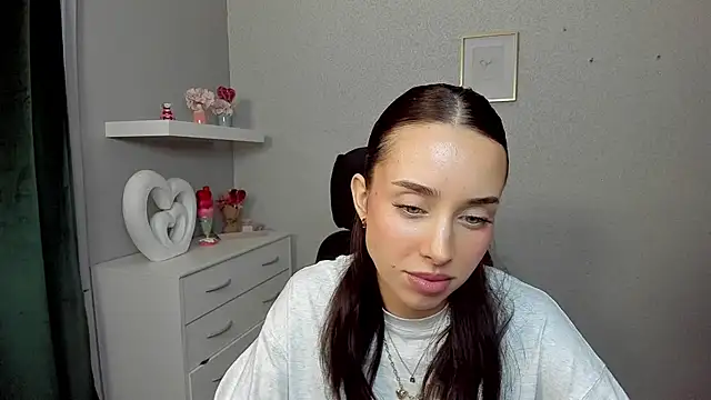 AdeleSolo online show from 04.09.26