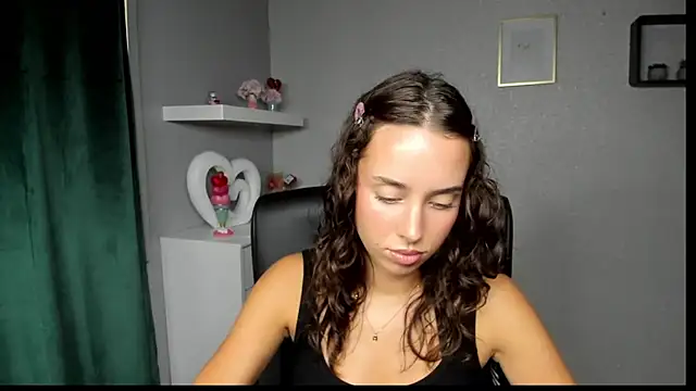 Snapshot of AdeleSolo chatting on 07.19.26 AdeleSolo online show from 07.19.26