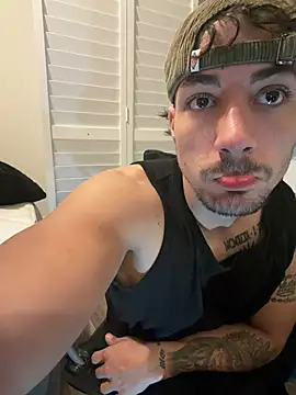 Snapshot of Alejandrosolerxxx chatting on 02.19.26 Alejandrosolerxxx online show from 02.19.26