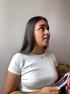 I Samanthaa online show from 03.25.26