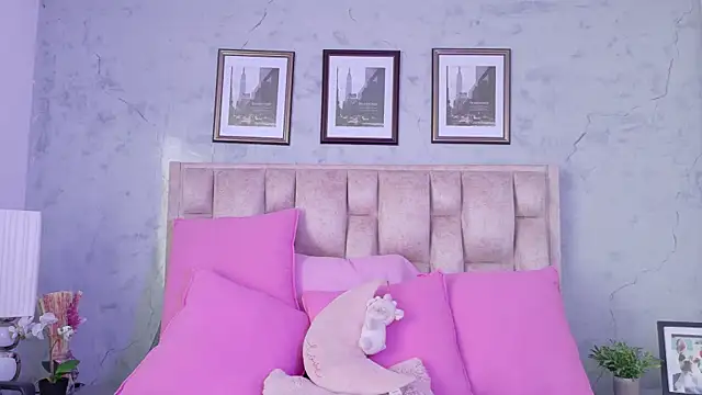 IsabellaRossi online show from 05.12.26