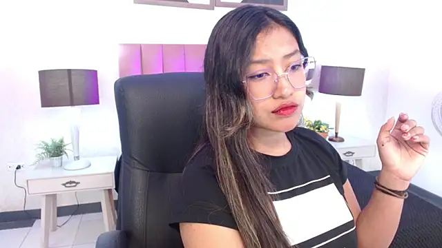 Snapshot of SweetMilie_gh chatting on 02.19.26 SweetMilie gh online show from 02.19.26