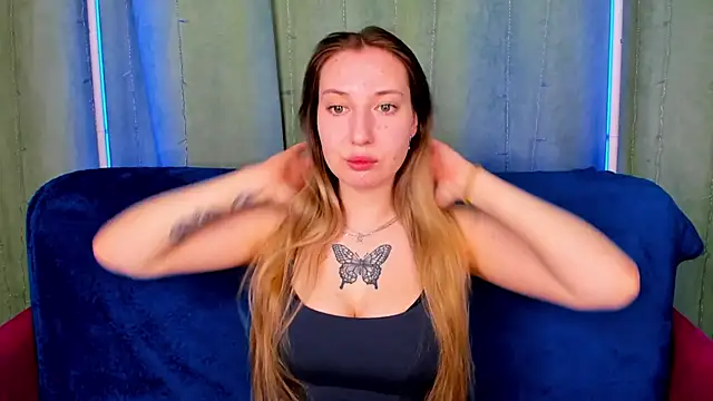 Snapshot of JollyBlondy chatting on 03.18.26 JollyBlondy online show from 03.18.26